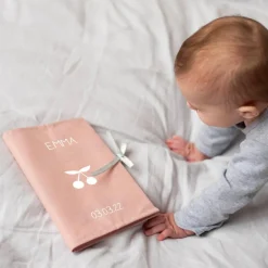 Clearance Les Griottes Protège carnet de santé rose poudré (personnalisable)