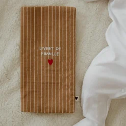 Outlet Atelier Wagram Protège livret de famille Rayures Fines (personnalisable)