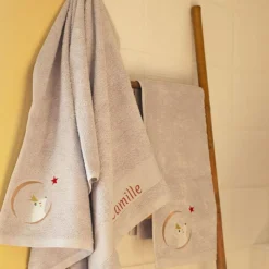 Serviette de bain grise ours personnalisable (70 x 140 cm)|L'oiseau bateau Hot