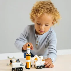 Set de 5 véhicules voyageurs de l'espace en bois|Tender Leaf Outlet