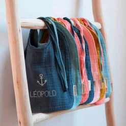 Discount Les Griottes Set de naissance Bavoir et anneau de dentition Vert amande (personnalisable)