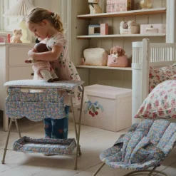 Table à langer pour poupée Fleur Rosier|Konges Slojd