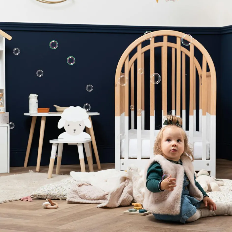 Amadeus Les Petits Table enfant nuage en bois Louison le mouton