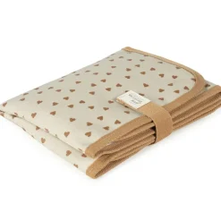 Tapis à langer coeurs Poppy Cannelle|Walking Mum Best