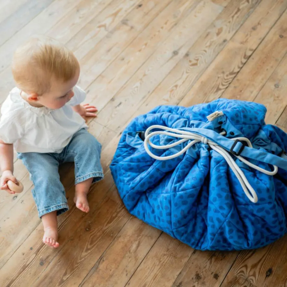 Tapis de jeu 2 en 1 Noomad Organic Soft Puce et Pilou Moulin Roty|Play&Go Outlet