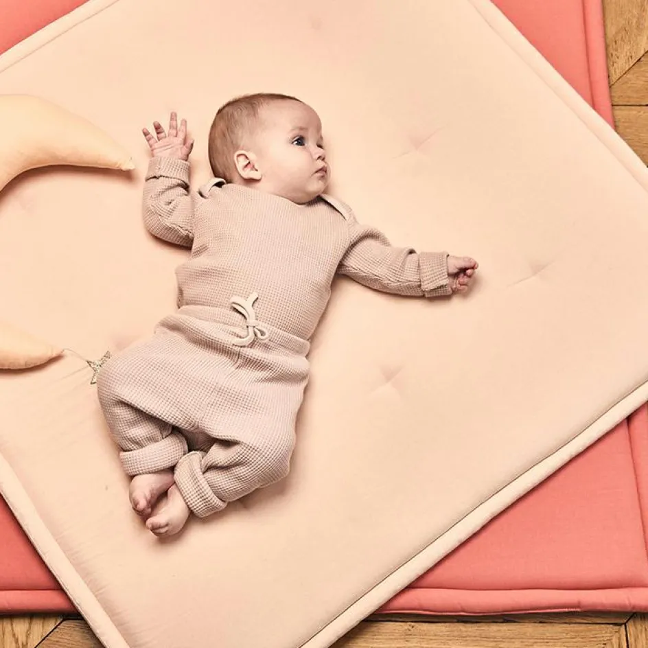 Tapis de jeu Tami Nude (95 x 95 cm)|Charlie Crane Sale