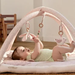 Tapis d'éveil ouatiné soft boa avec arche de jeux rose|Combelle Hot
