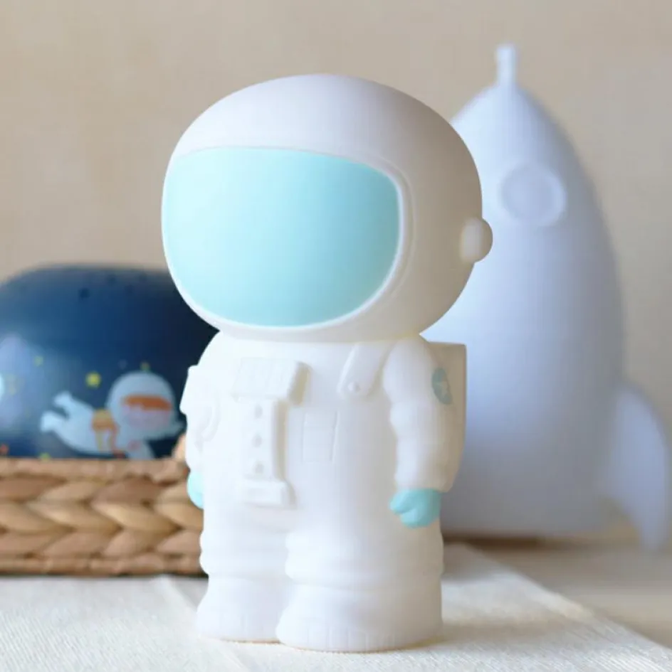 Tirelire Astronaute|A Little Lovely Company Sale