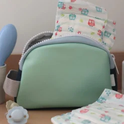 Trousse de toilette Faro Matcha latte|Béaba Hot