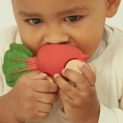 Voiture et jouet de dentition Betty la betterave|Oli & Carol Best