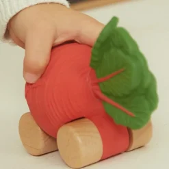 Voiture et jouet de dentition Betty la betterave|Oli & Carol Best