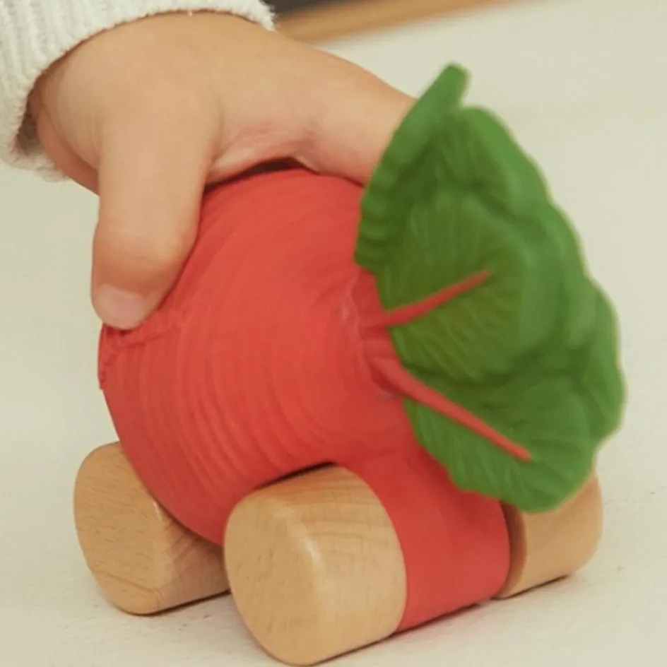 Voiture et jouet de dentition Betty la betterave|Oli & Carol Best