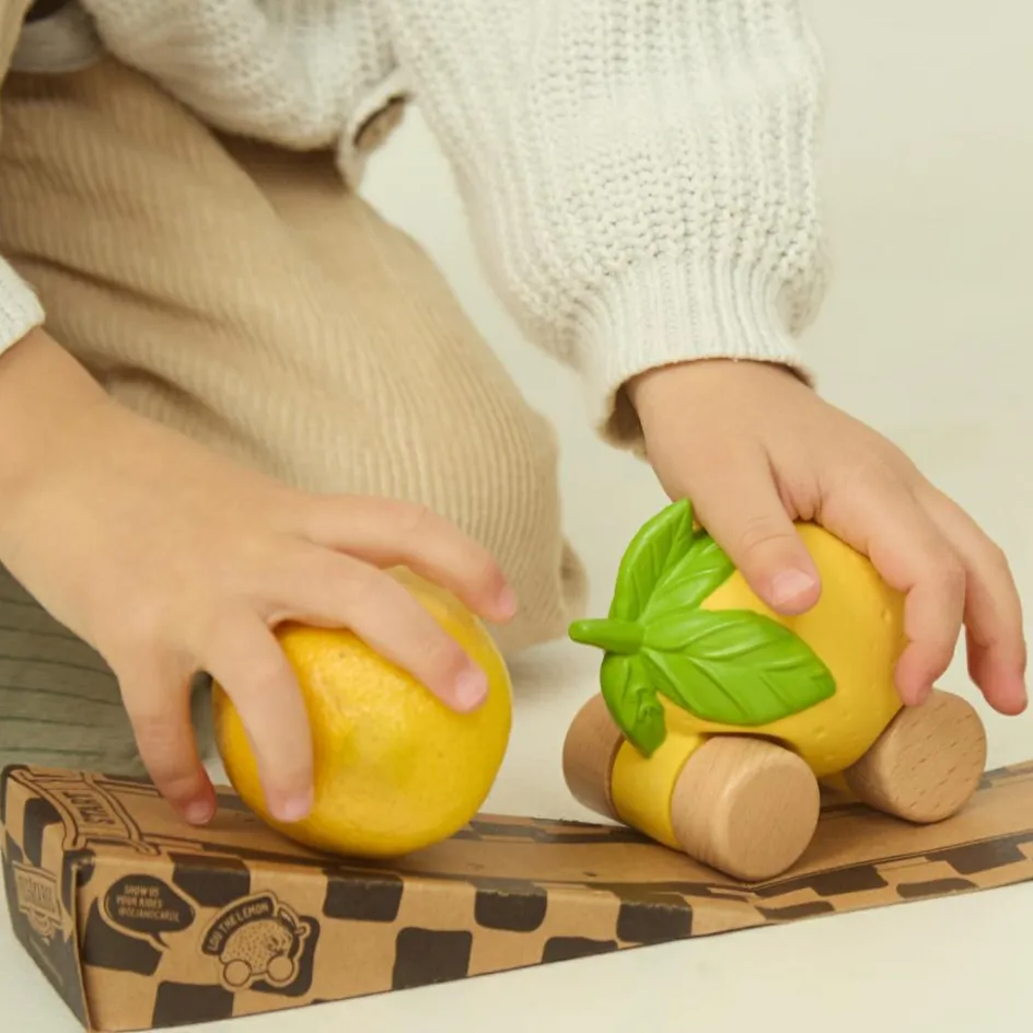 Clearance Oli & Carol Voiture et jouet de dentition Lou citron